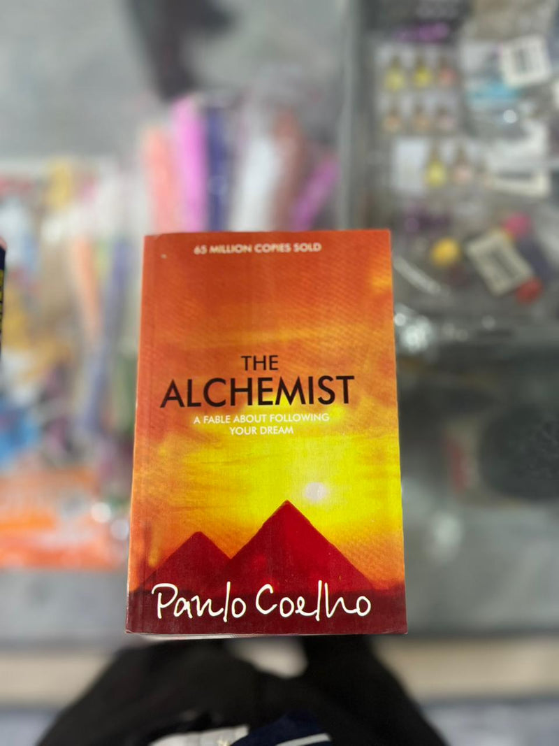 The Alchemist by Paulo Coelho (Paperback)