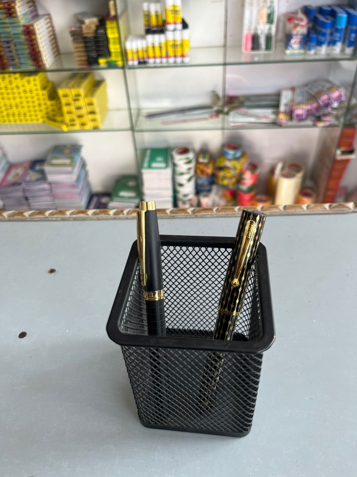 Luxury Black & Gold Geometric Signature Fountain Pen