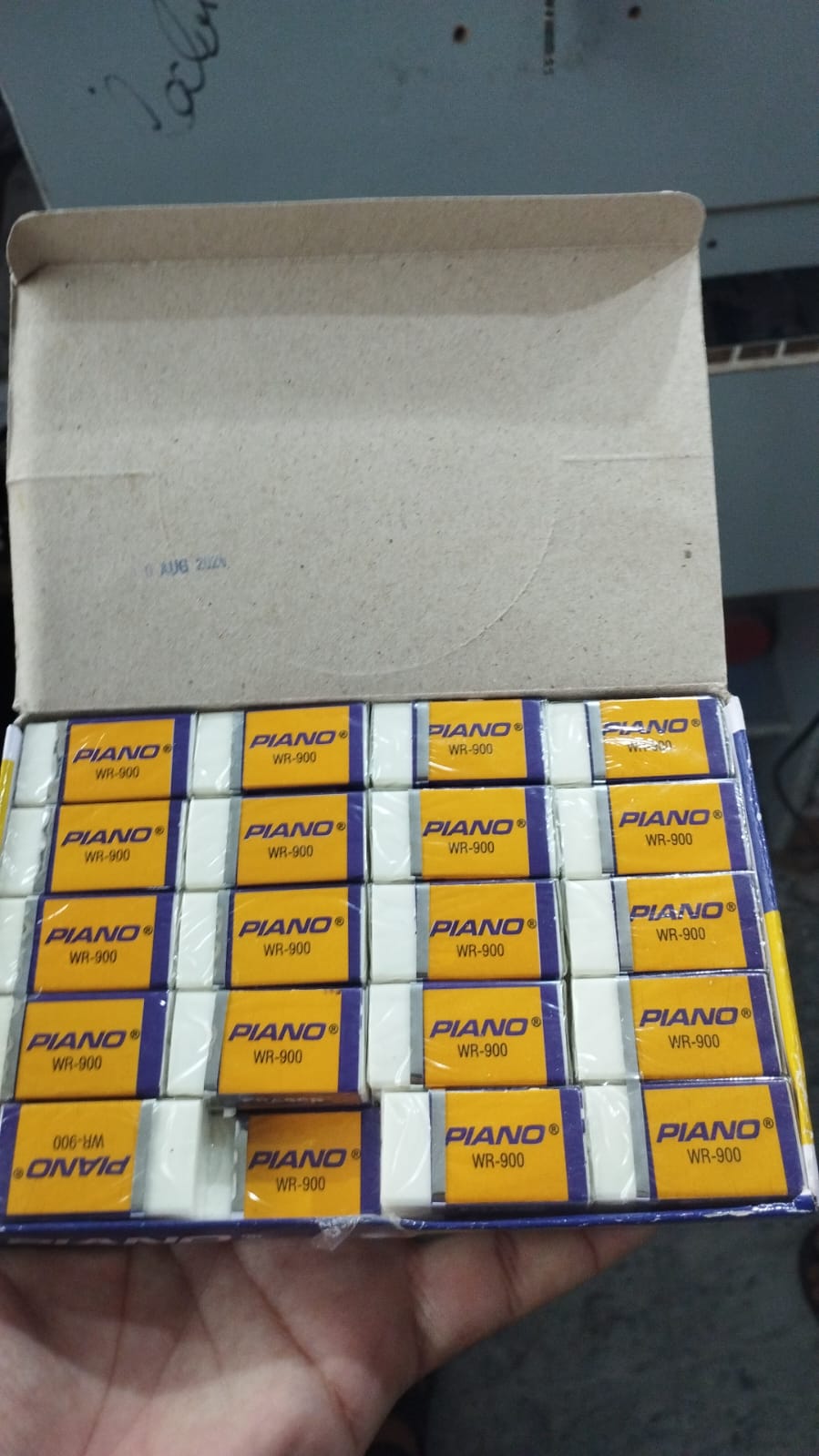 Piano WR-900 Premium Erasers