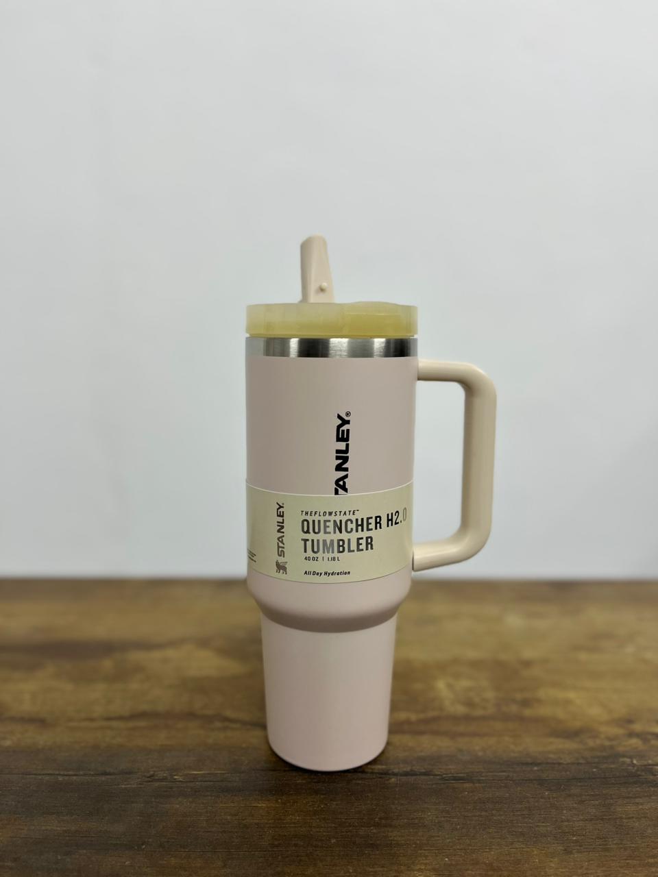 Stanley The FlowState™ Quencher H2.0 Tumbler (40 oz)