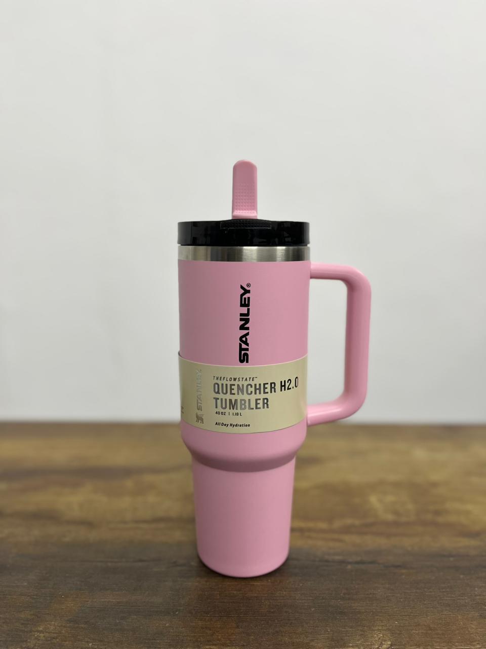 Stanley The FlowState™ Quencher H2.0 Tumbler (40 oz)