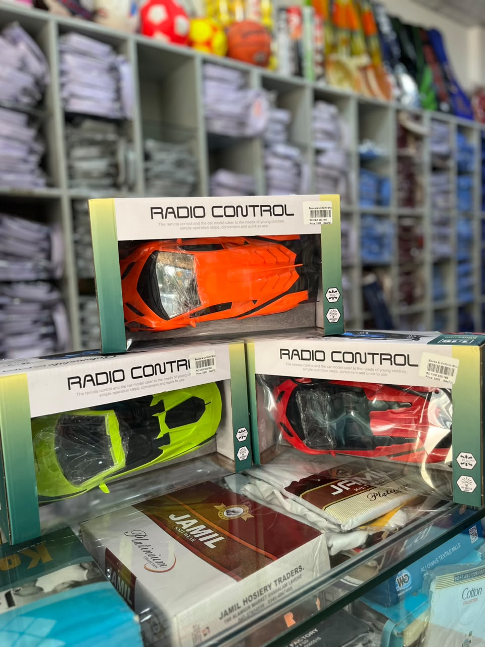 Radio Control Sport Cars (Model: RC CAR 333-184)
