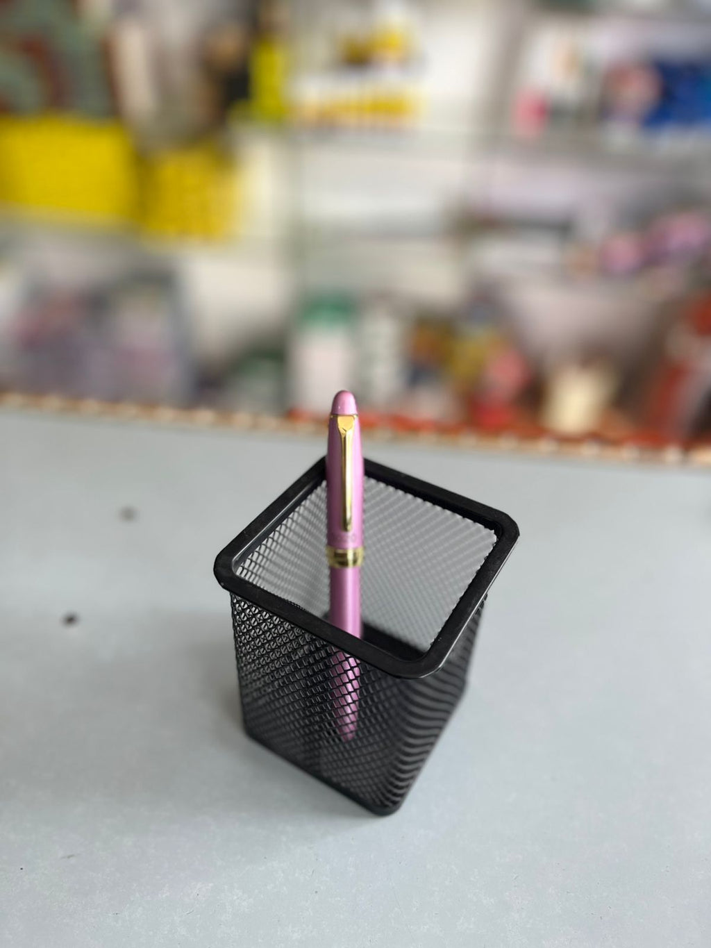 Luxury Metallic Fountain Pen with Gold Accents – Premium Series
